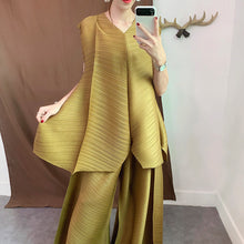 Load image into Gallery viewer, LANMREM 2019 Summer New Fashion Temperament Women Loose Plus Casual Pleated Sleeveless Vest Loose Wide Leg Pants Suit TC194